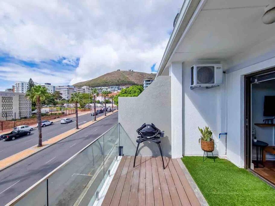 Footsteps To Promenade +inverter + Pets Cape Town